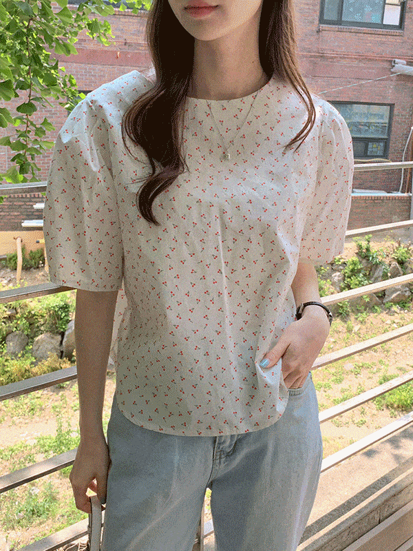 BL4631K25-썬드뉴 체리 패턴 퍼프 반팔 블라우스