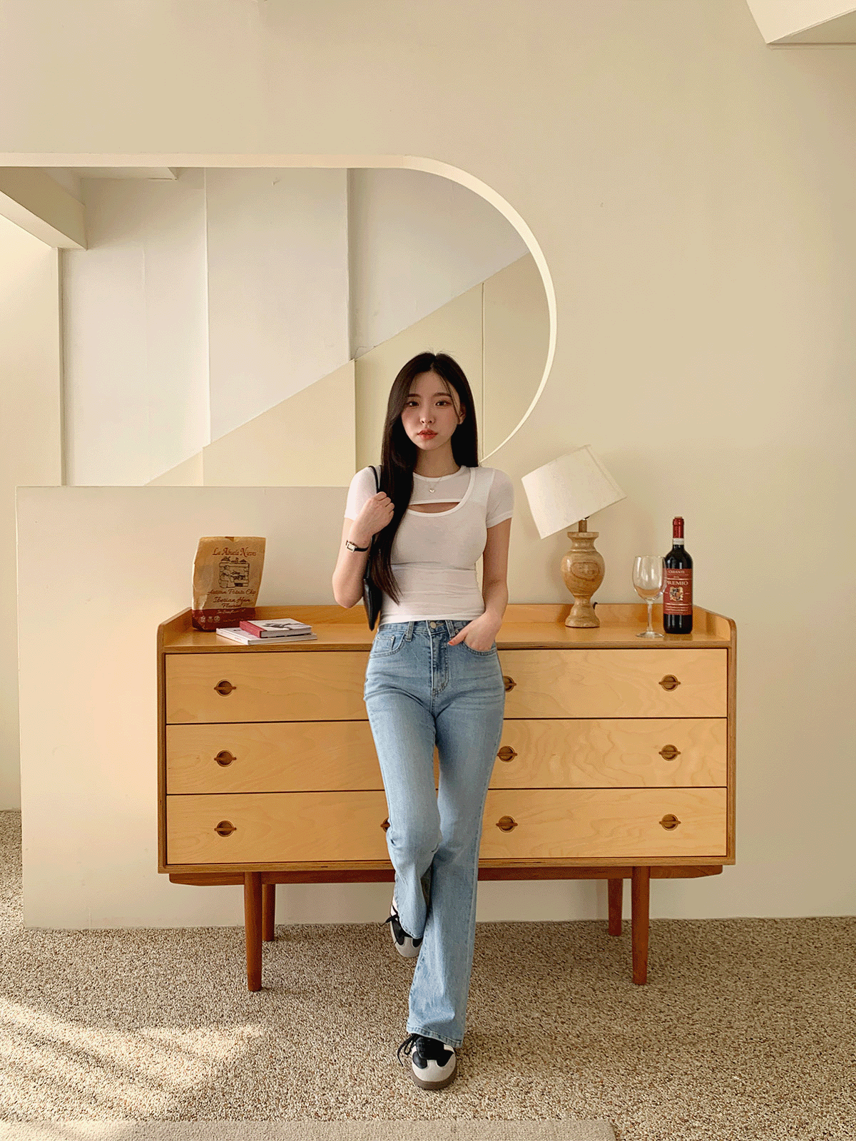 T12178K33-워렌트 꼬임 트임 슬림핏 라운드넥 반팔 티셔츠